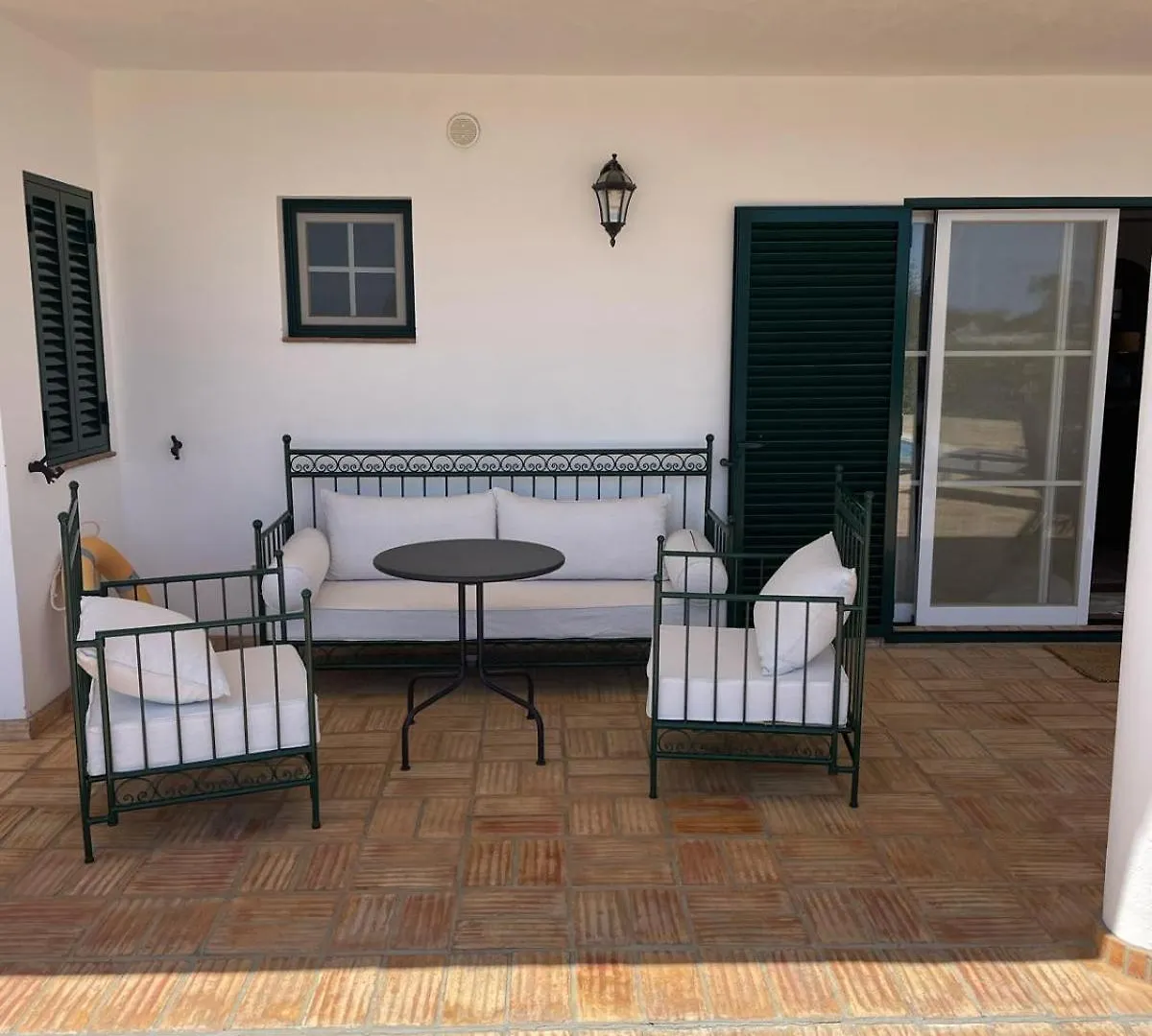 Villa Ben - Private Pool Garden, Sun All Day Albufeira