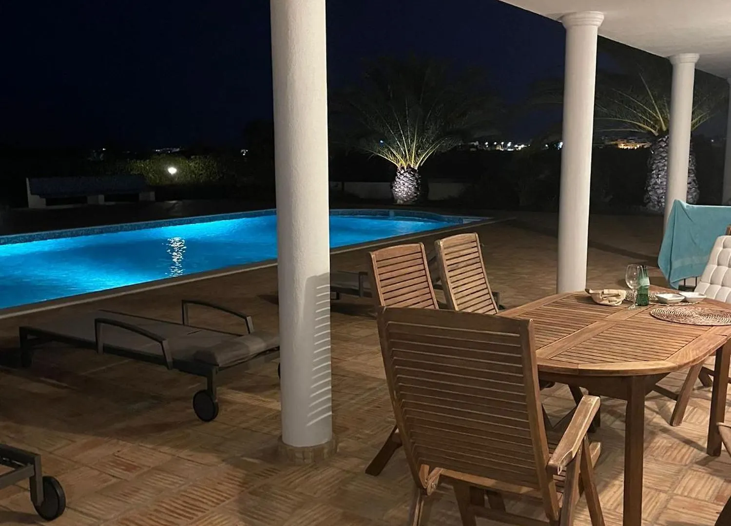 Villa Ben - Private Pool Garden, Sun All Day Albufeira